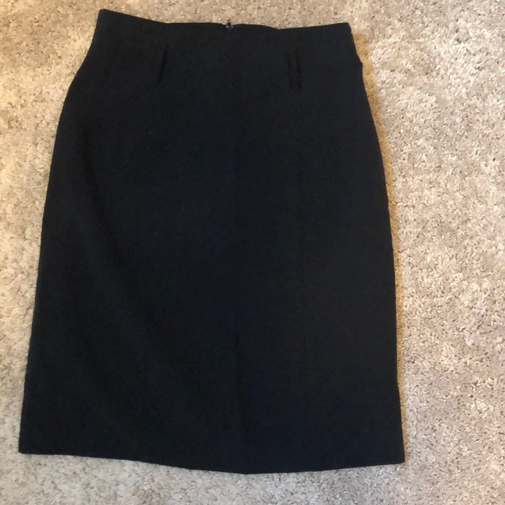 Black Juniors pencil skirt with large belt loops